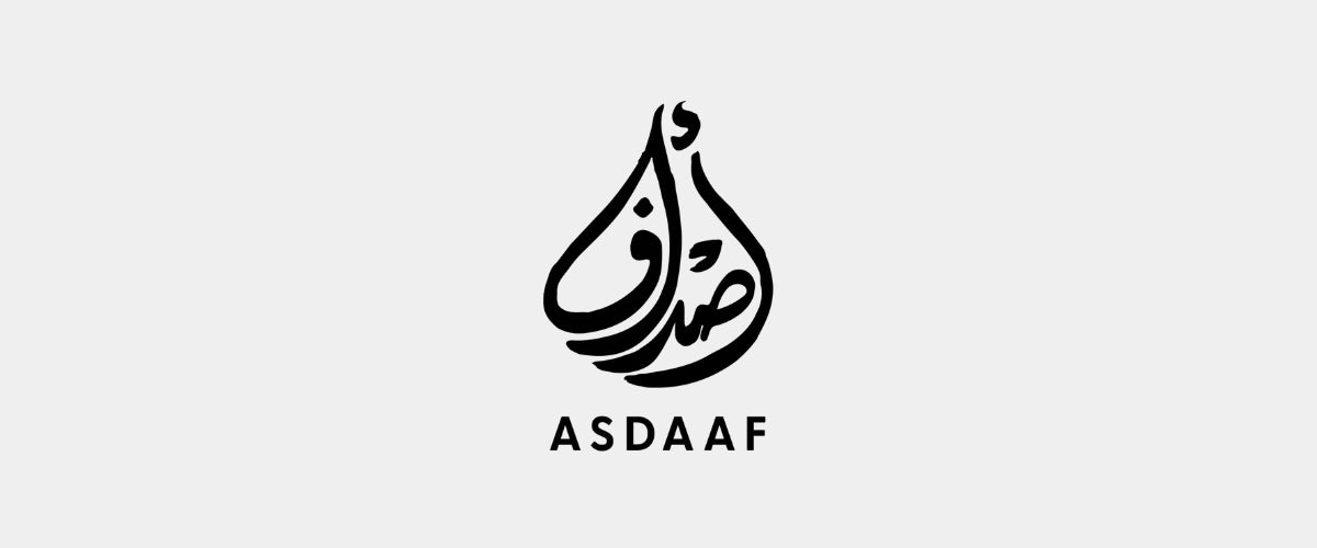 Logo negro fondo gris asdaaf