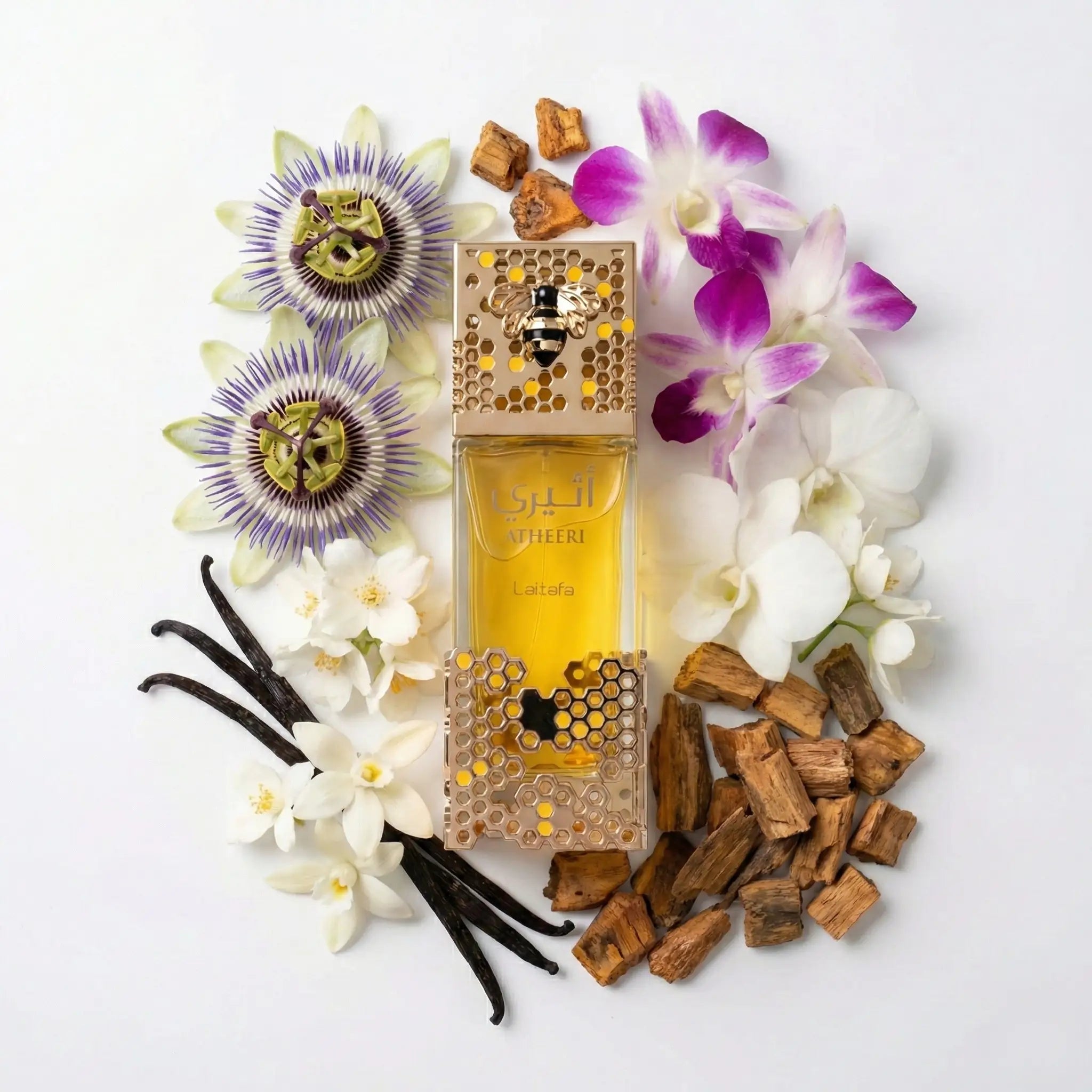 Atheeri Lattafa Eau de Parfum Para Mujer con fondo e ingredientes