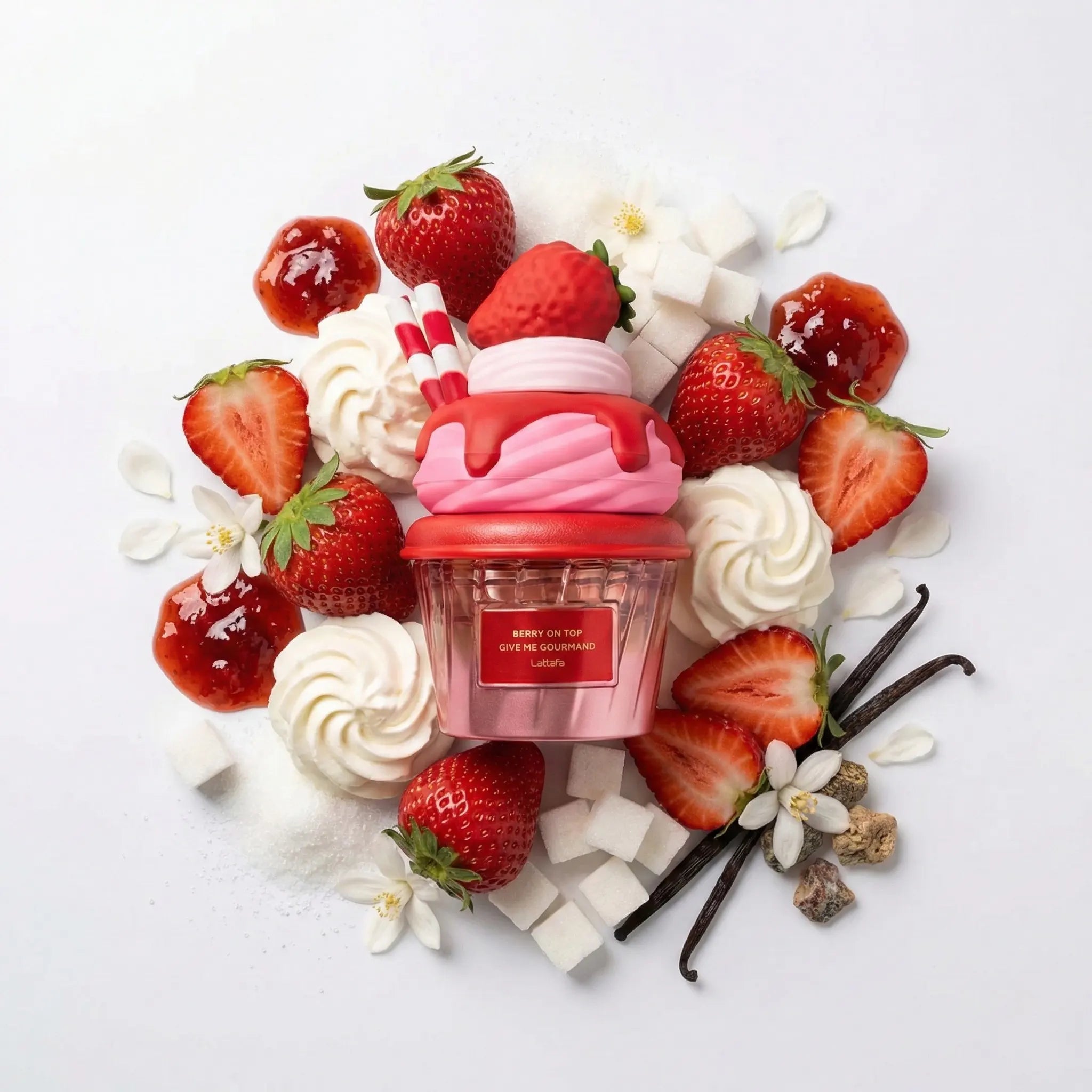 Berry On Top Lattafa Eau de Parfum Para Mujer con fondo de ingredientes