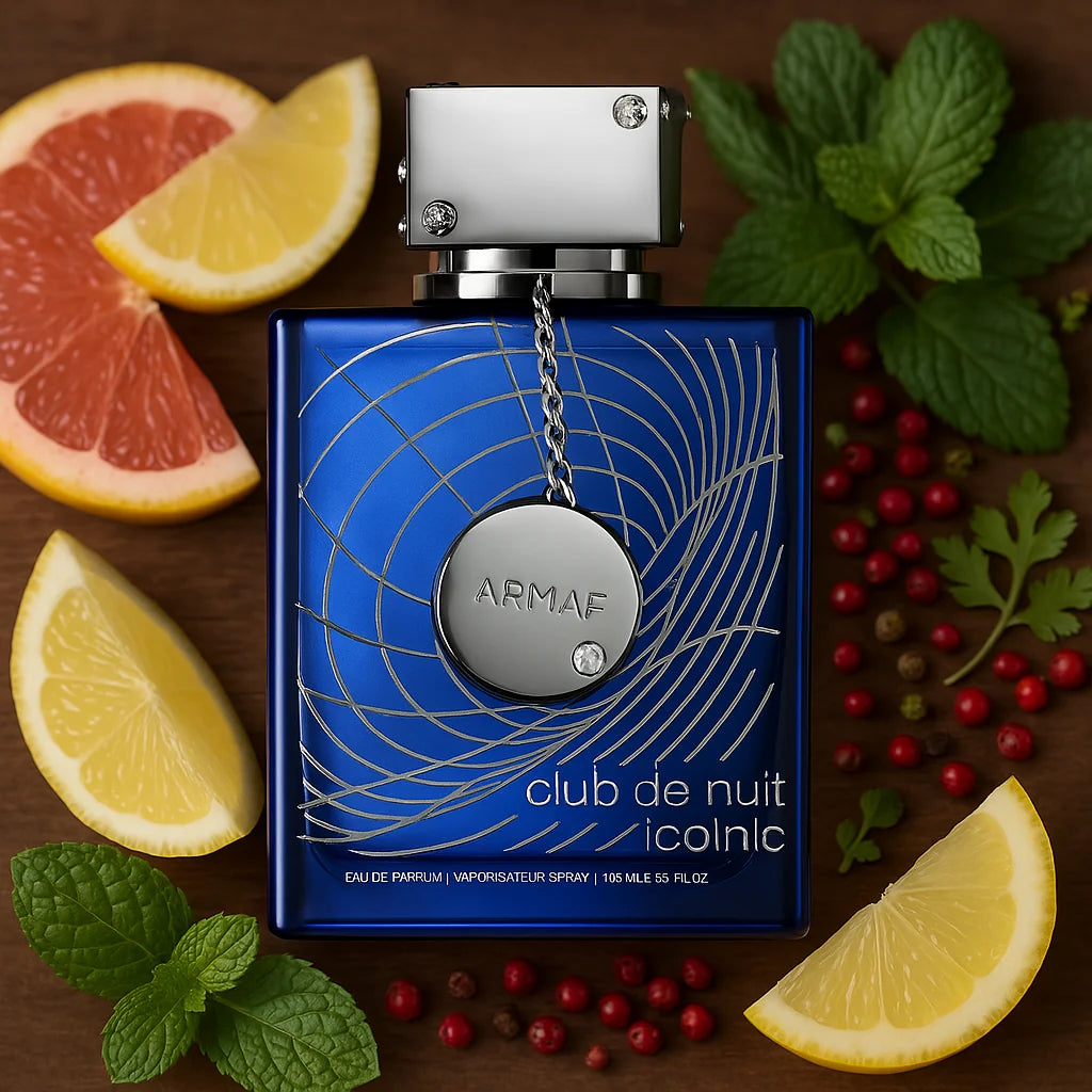 Club de Nuit Blue Iconic Armaf Eau de Parfum Para Hombre con fondo de frutas