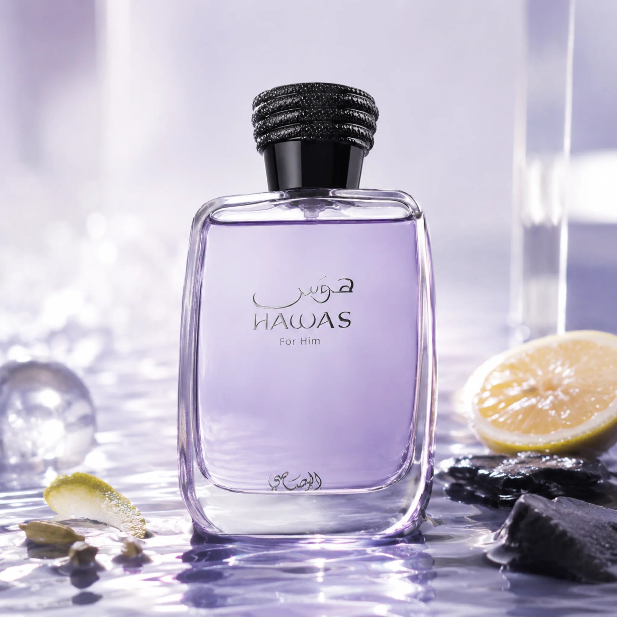 Hawas For Him Rasasi Eau de Parfum Para Hombre con fondo creativo aquático