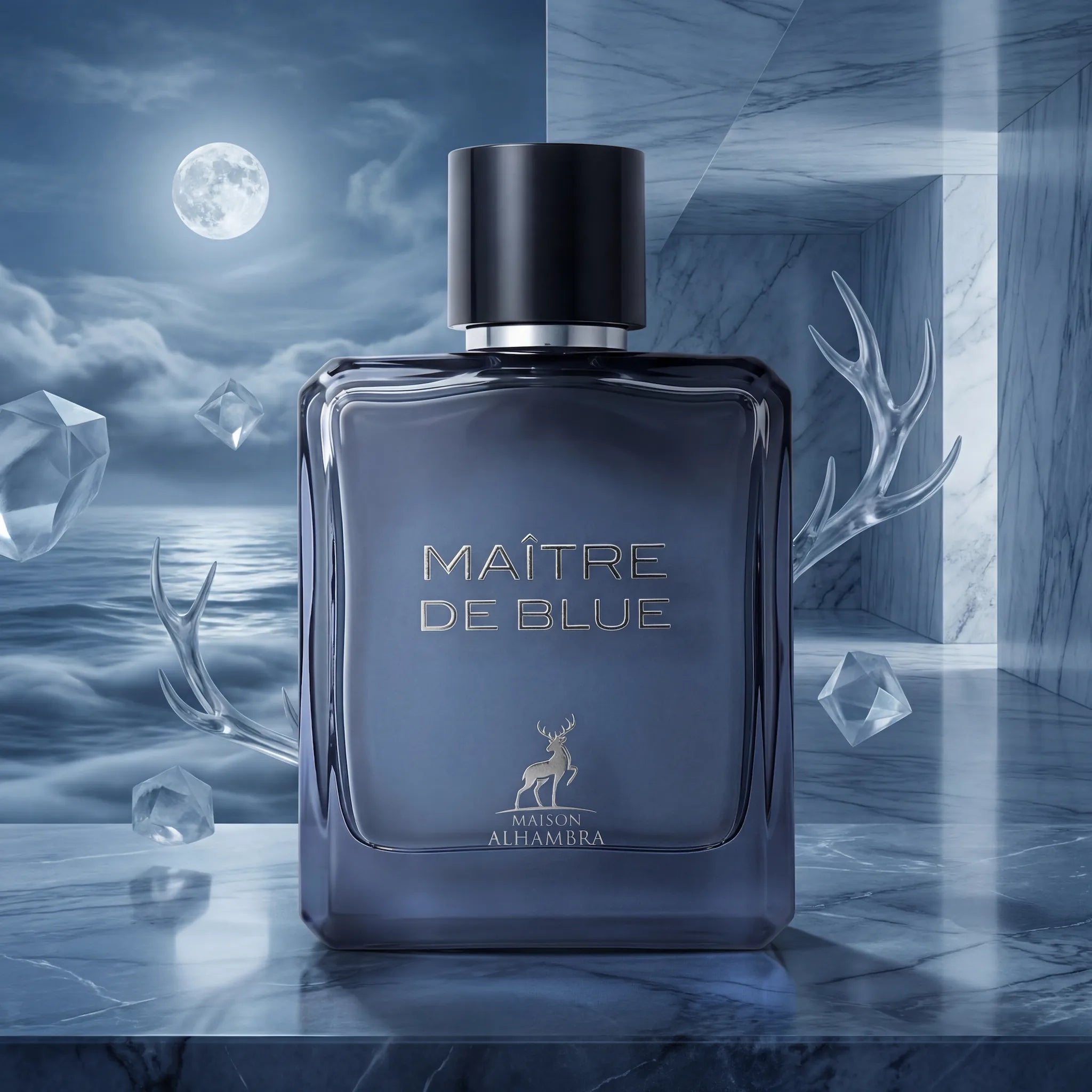 Maitre de Blue Maison Alhambra Eau de Parfum Para Hombre con fondo creativo azul lunar