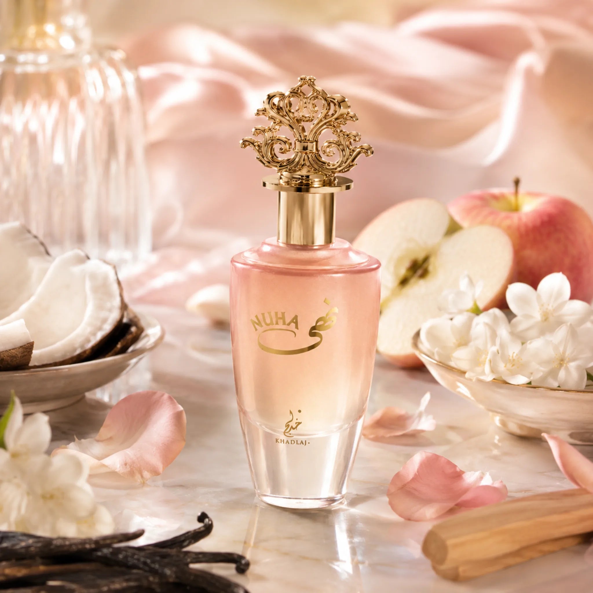 Fondo creativo del perfume Nuha Khadlaj Eau de Parfum
