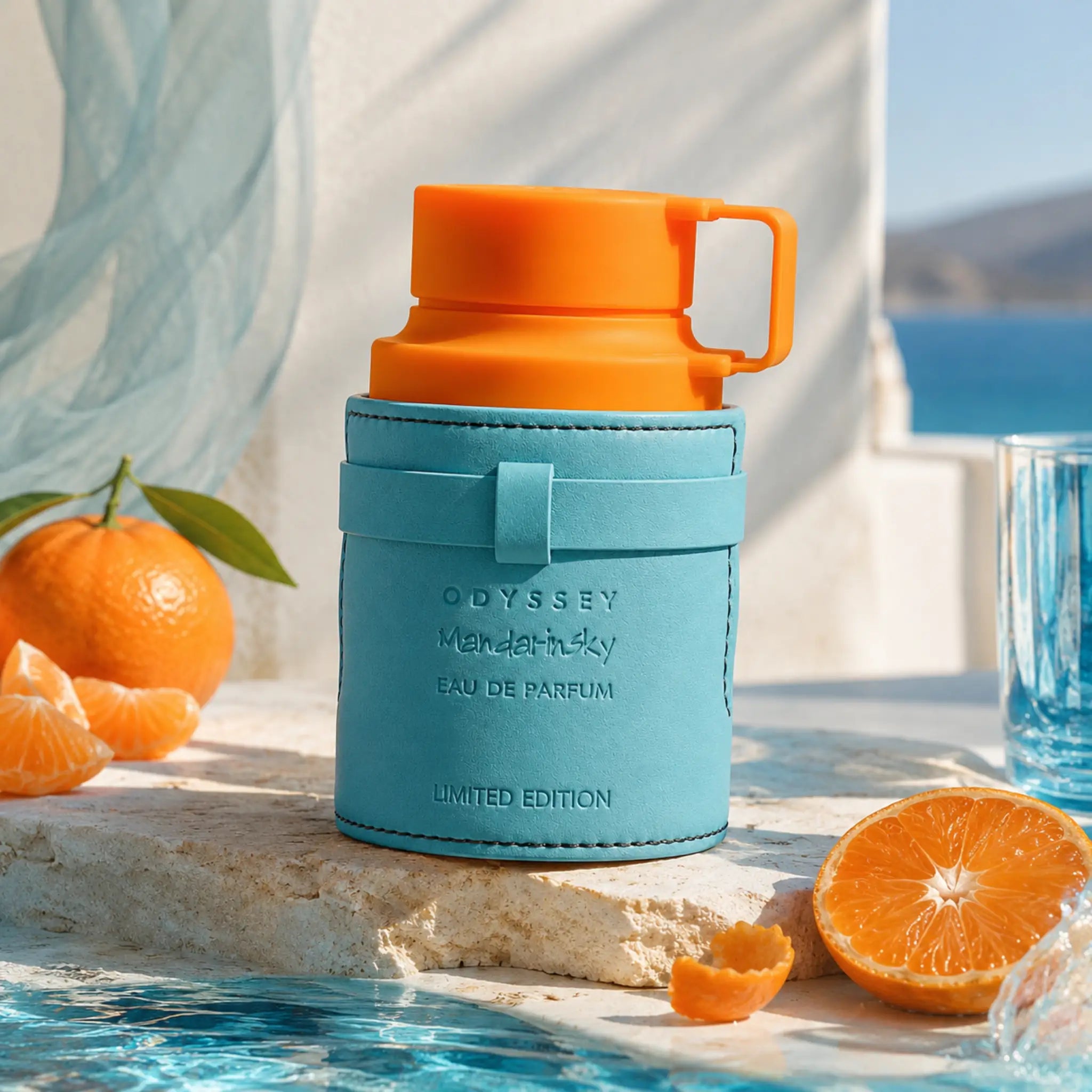 Odyssey Mandarin Sky Armaf Eau de Parfum con fondo fresco piscina