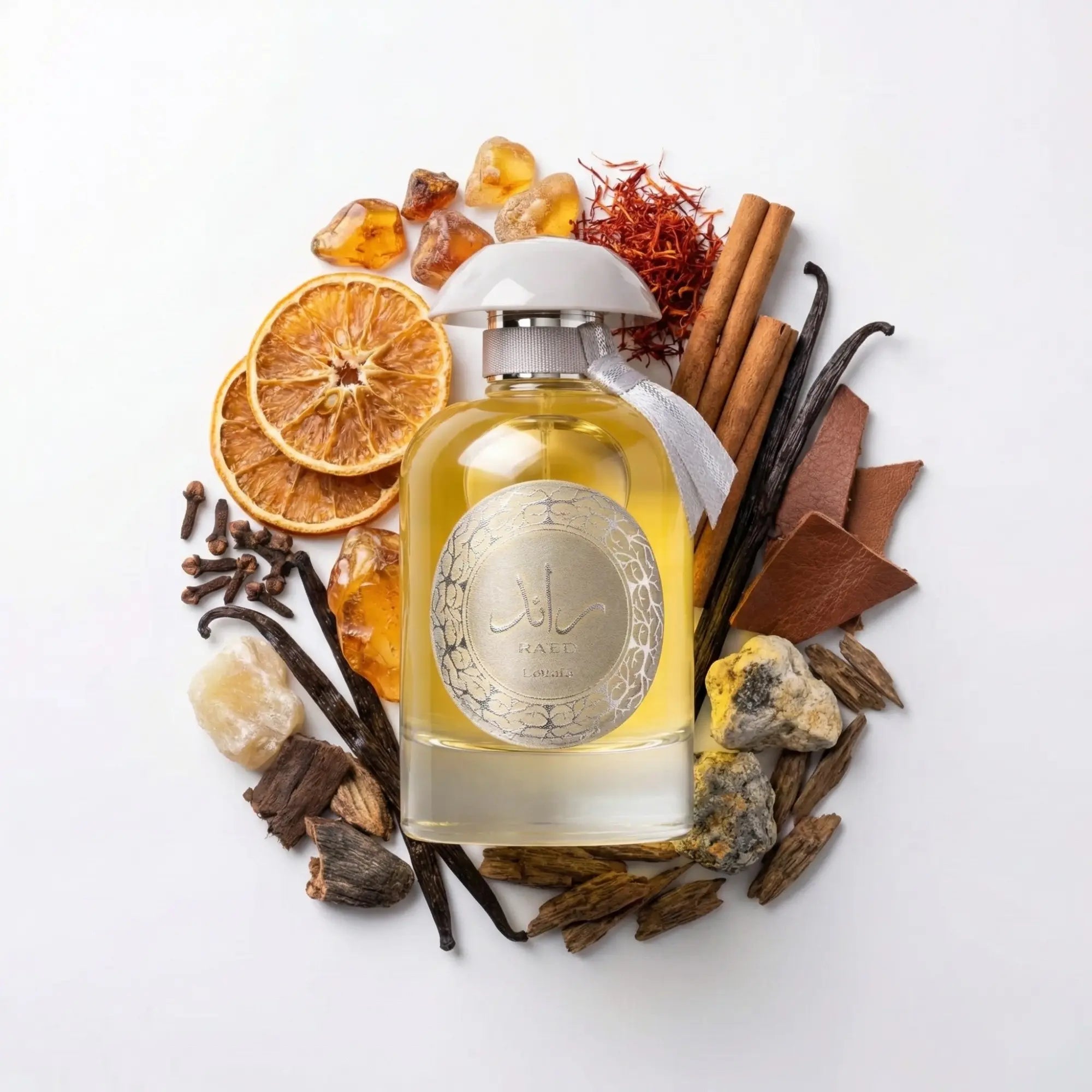 Ra_ed_Silver_Lattafa_Eau_de_Parfum_Para_Hombre_Fondo_Blanco_Vainilla_Madera