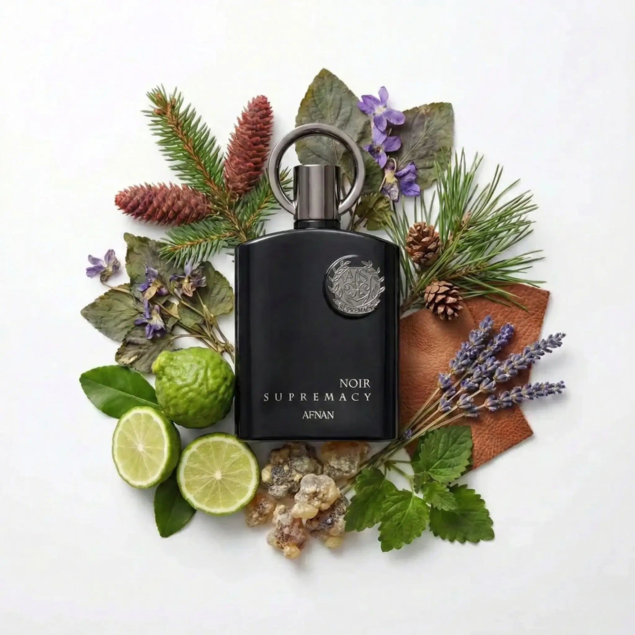 Supremacy_Noir_Afnan_Eau_de_Parfum_Para_Hombre_Fondo_Blanco_Pino_Cuero