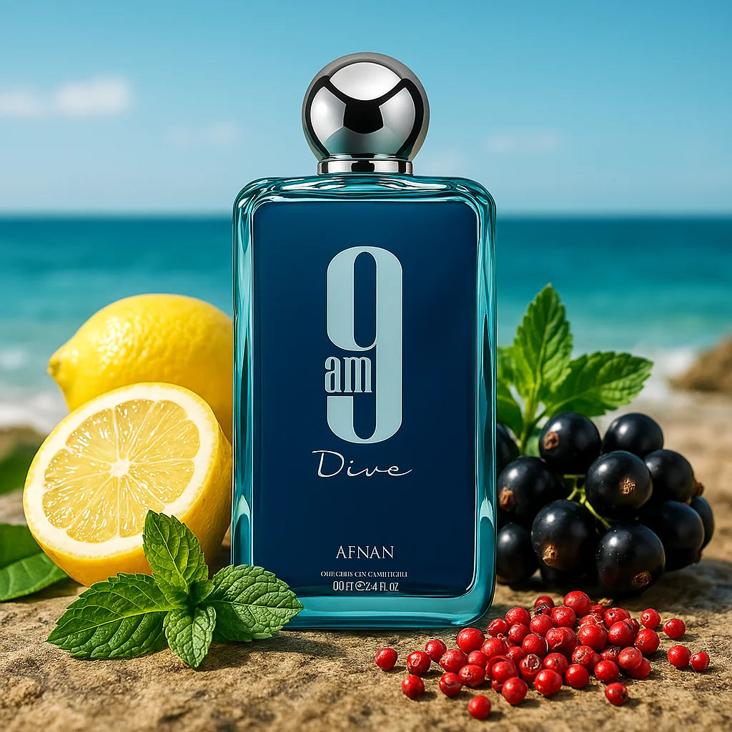 9AM Dive Afnan Eau de Parfum Para Hombre con fondo de playa y frutas