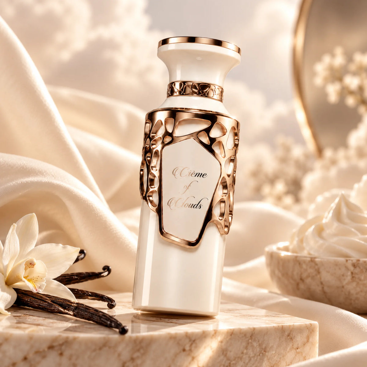 Fondo creativo de Creme of Clouds Fragrance World Eau de Parfum
