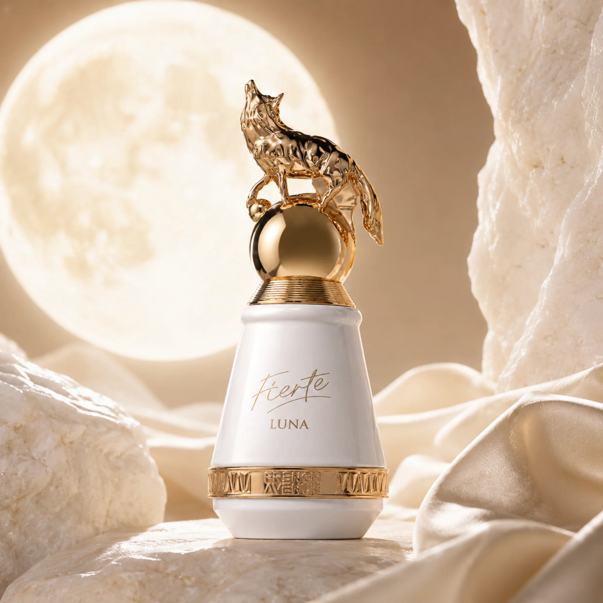 Fierte Luna French Avenue Eau de Parfum con fondo creativo