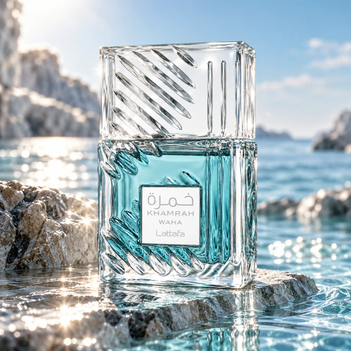 Fondo de Khamrah Waha Lattafa Eau de Parfum  de agua y rocas