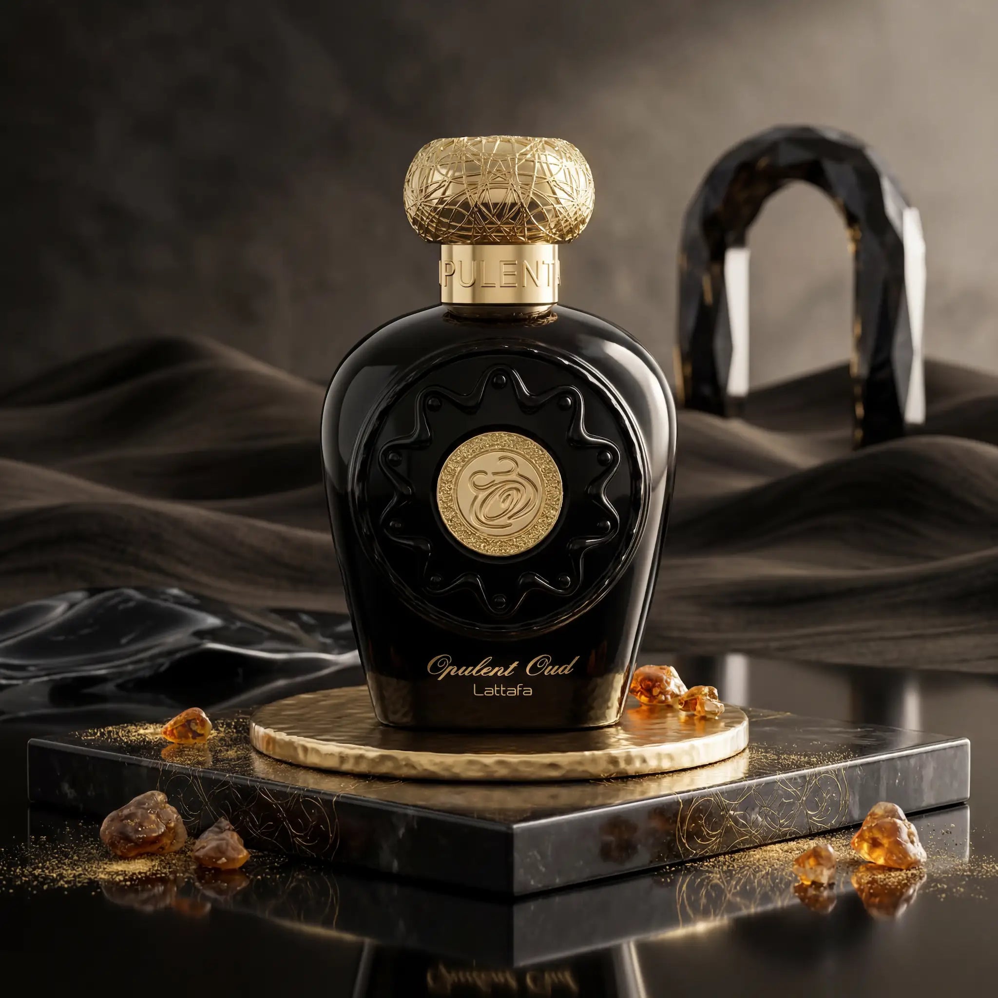 Opulent_Oud_Lattafa_Fondo_Artistico
