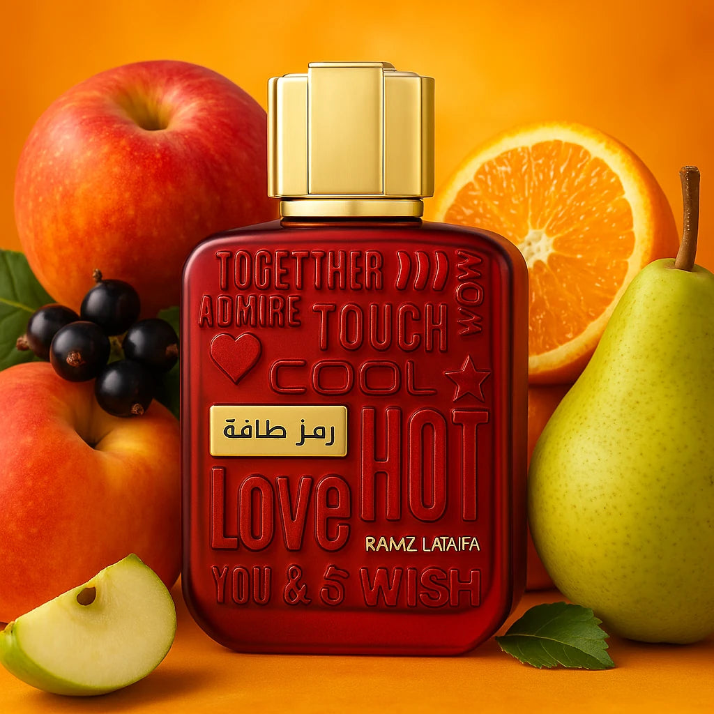 Ramz Gold Lattafa Eau de Parfum Para Mujer con fondo de frutas