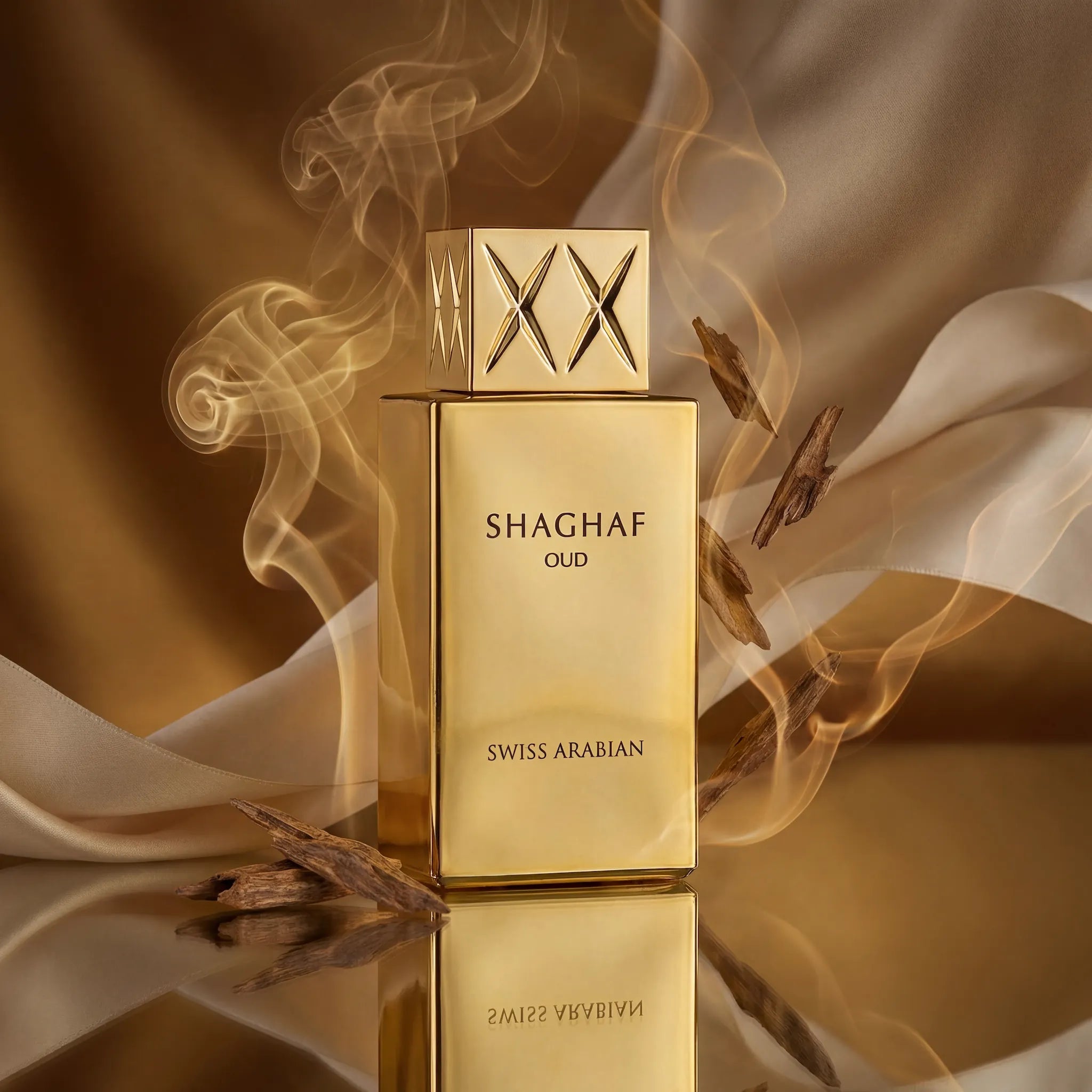 Shaghaf Oud Swiss Arabian Eau de Parfum Unisex con fondo creativo dorado